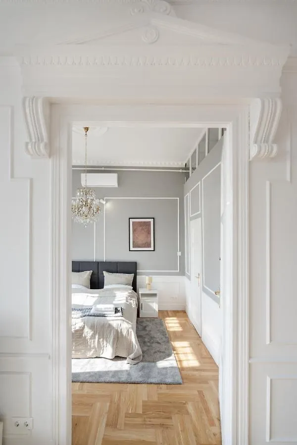 Classical Apartment With A Modern Touch! Budapest 0*,